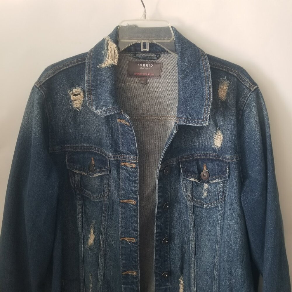 Torrid Womens 2 / 2X Long Line 99% Cotton Blue Denim Jean Jacket Button Up - Picture 4 of 15
